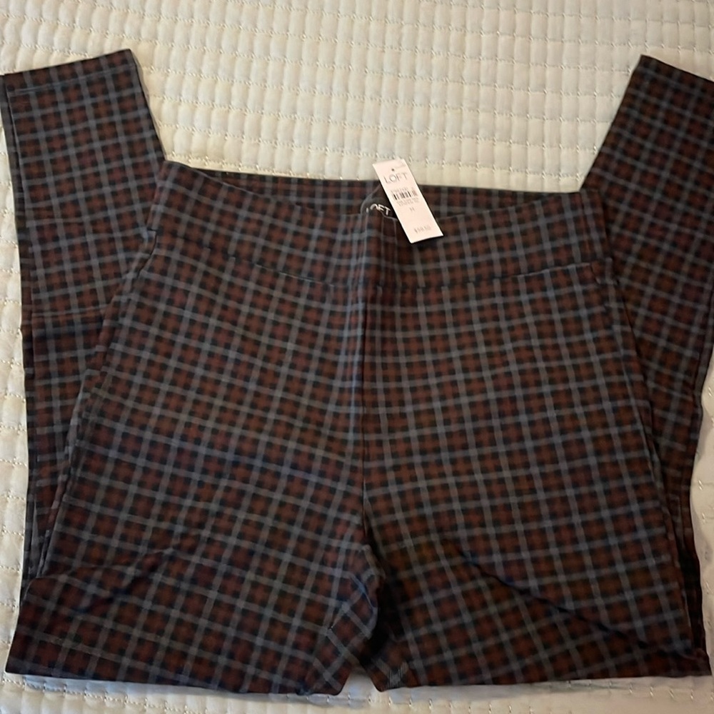 Loft NWT women’s plaid leggings size M
